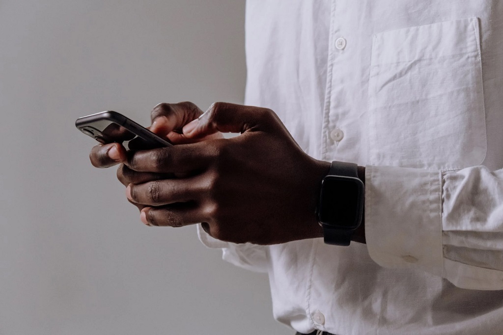 O eleitor n&atilde;o pode levar o telefone celular para dentro da cabine de vota&ccedil;&atilde;o - Foto: Reprodu&ccedil;&atilde;o/Pexels